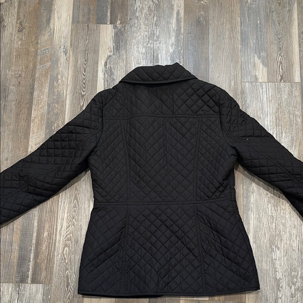 Michael Kors Women’s Black Quilted Puffer Jacket with Gold Zipper. Size Small - Picture 5 of 5
